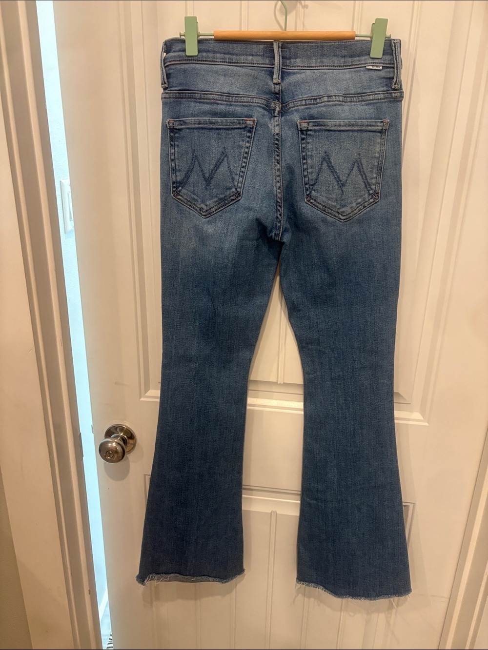 MOTHER Denim The Insider Crop Flare Raw Hem Jeans Blue Size [SIZE] - Picture 3 of 3